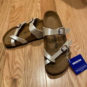 Mayari Birkenstocks